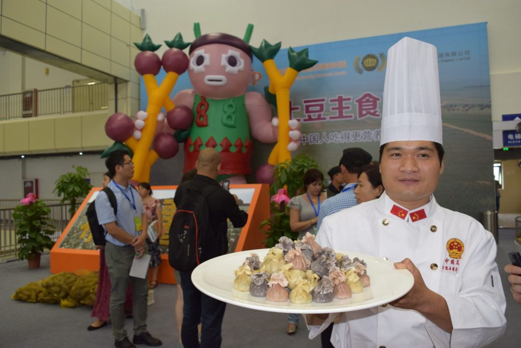 Chefkoch Zhang Aiguo Opfergabe Gott der Kartoffel