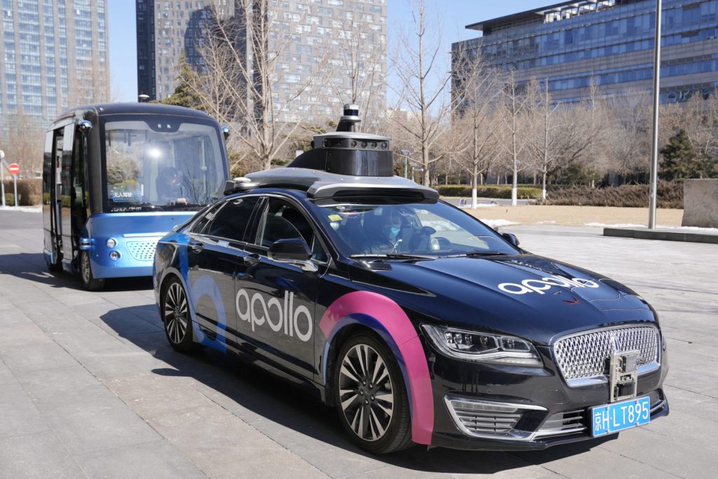 Das autonomfahrende Taxi Apollo kutschiert nun Passagiere. 