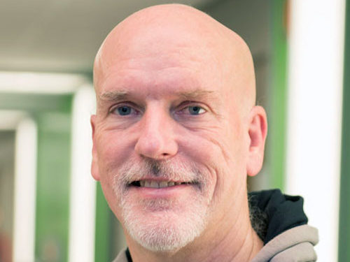 David Ownby übersetzt auf seiner Webseite Reading the China Dream chinesische Intellektuelle ins Deutsche.